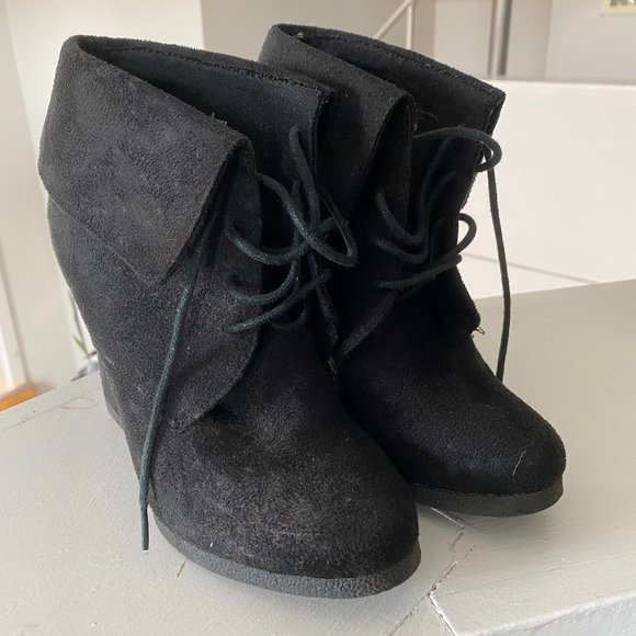 Mossimo Supply Co Wedge Booties Faux Black Suede 9 - Picture 4 of 13
